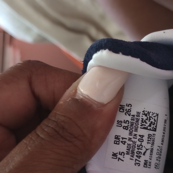 Puma sneakers - Picture 3 of 3